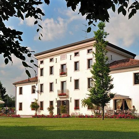 Hotel Villa Dei Carpini Oderzo Luaran gambar