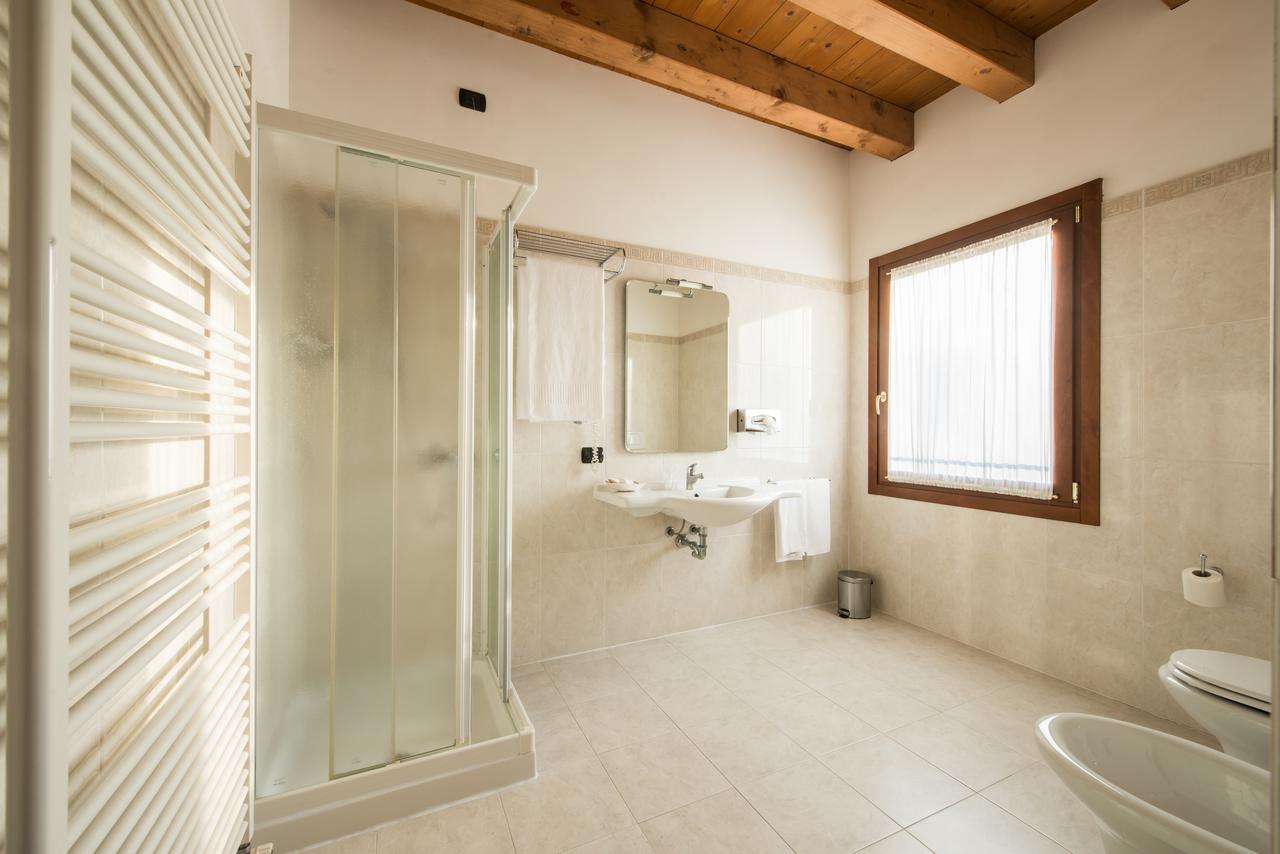 Hotel Villa Dei Carpini Oderzo Luaran gambar